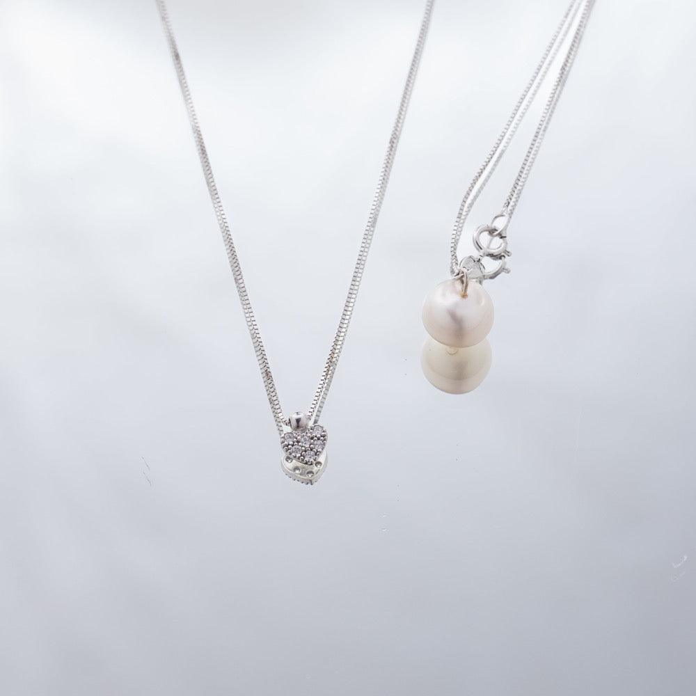 Collier en or blanc : le bijou de lumière et de raffinement