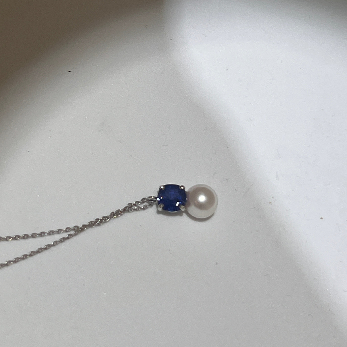 Collier Saphir carré et Perle de Culture