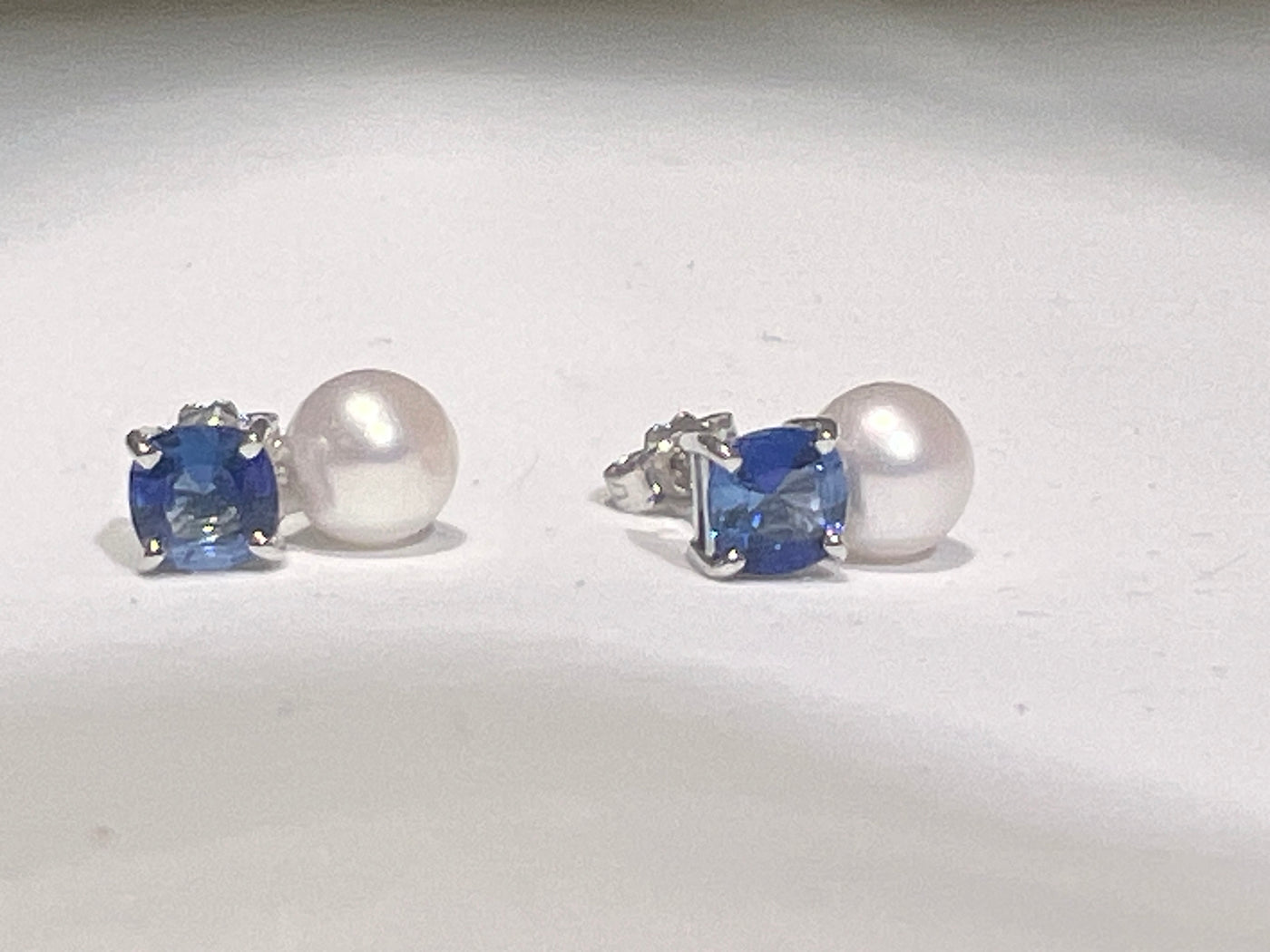 Boucles D'oreilles Saphir carré et Perle de Culture